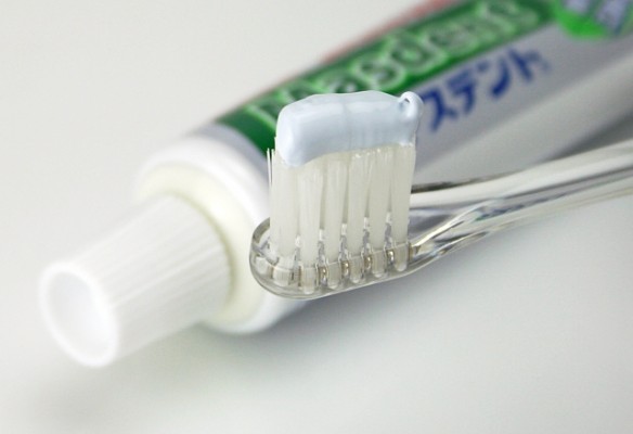 ホワイトニング　歯磨き粉
